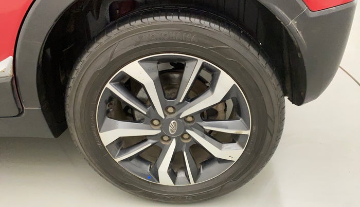 2020 Mahindra XUV300 W8 (O) 1.5 DIESEL, Diesel, Manual, 71,834 km, Left Rear Wheel
