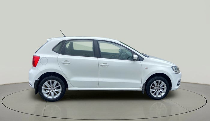 2015 Volkswagen Polo HIGHLINE1.2L, Petrol, Manual, 97,914 km, Right Side View