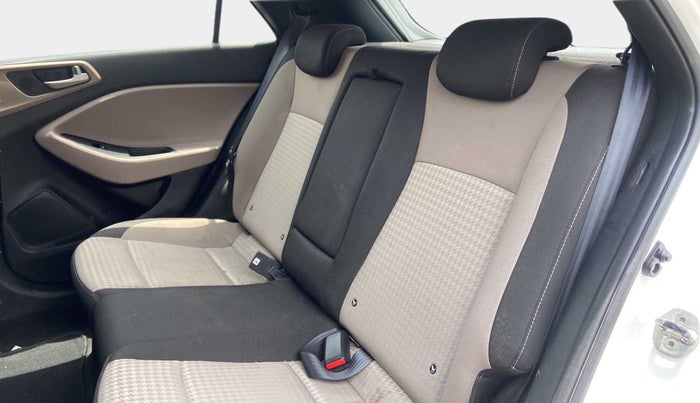 2018 Hyundai Elite i20 ASTA 1.2 (O), Petrol, Manual, 47,127 km, Right Side Rear Door Cabin