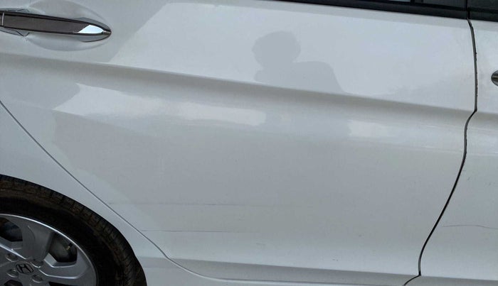 2015 Honda City 1.5L I-VTEC V MT, Petrol, Manual, 94,999 km, Right rear door - Minor scratches