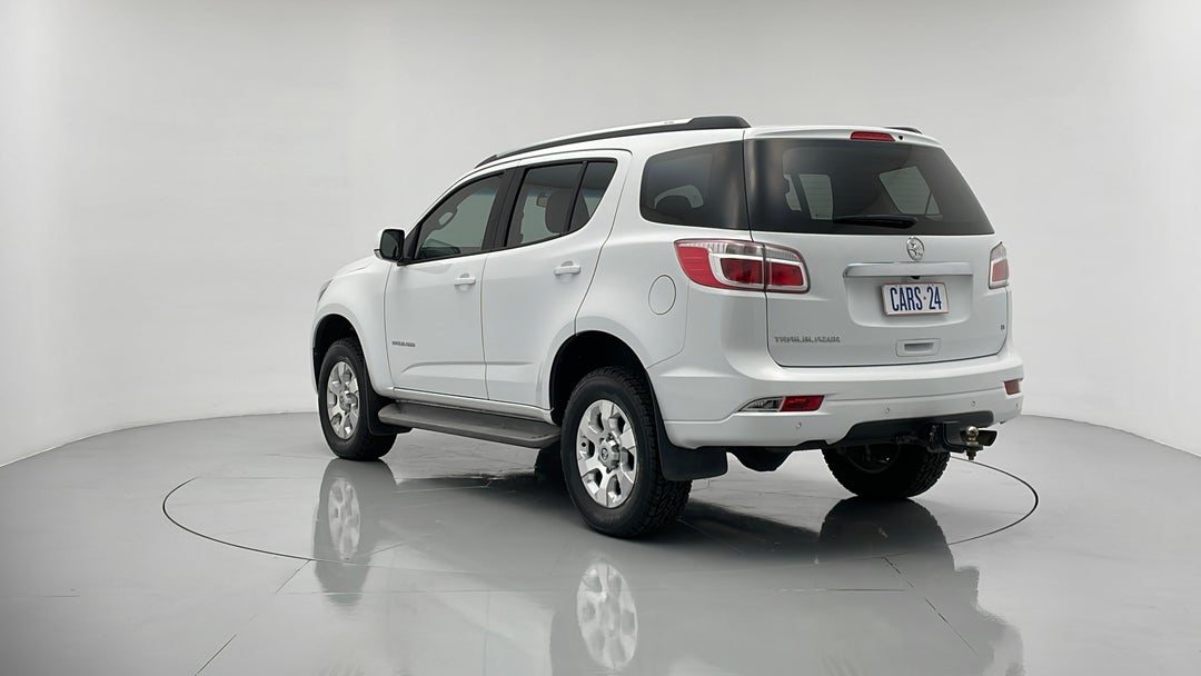 Left Back Diagonal (45- Degree) View