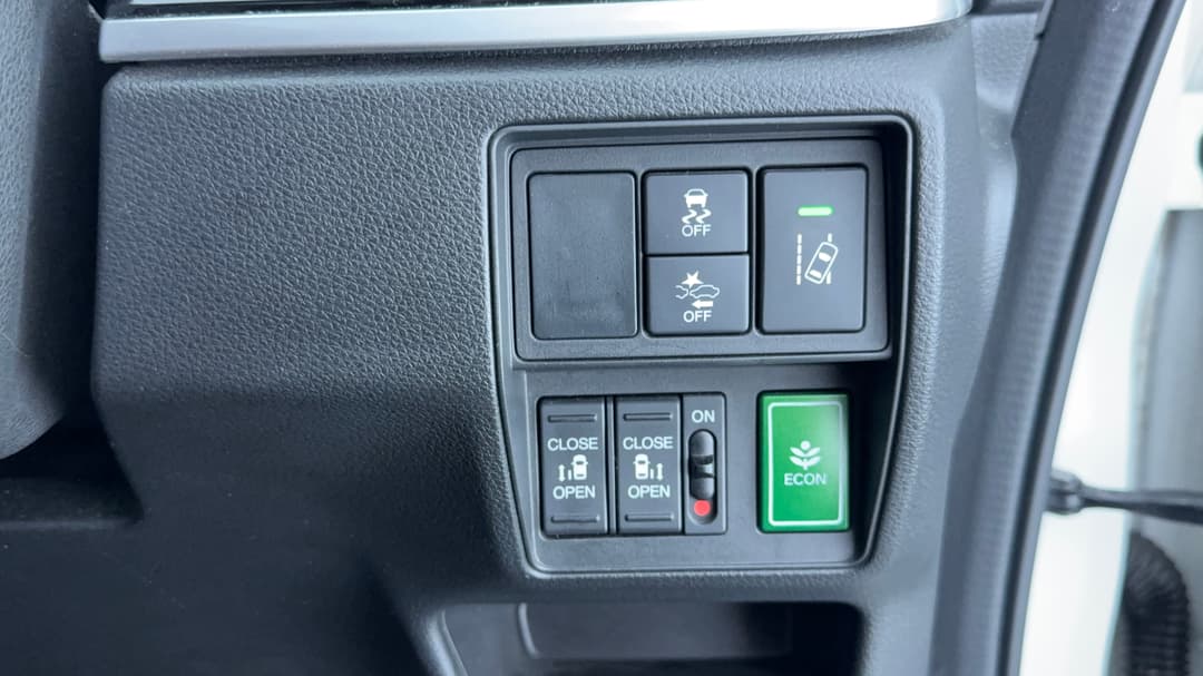 2018 Honda Odyssey Vti-l, Automatic, 106390 km, Utility Switches/Buttons