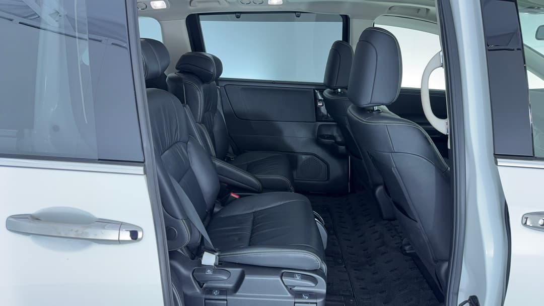 2018 Honda Odyssey Vti-l, Automatic, 106390 km, Right Side Rear Door Cabin View