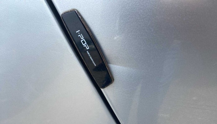2018 Hyundai Grand i10 SPORTZ 1.2 KAPPA VTVT, Petrol, Manual, 67,907 km, Right rear door - Slightly dented