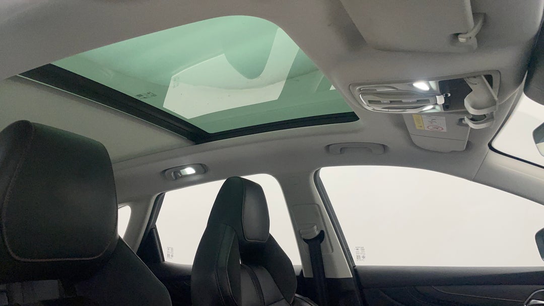 Interior Sunroof/Moonroof