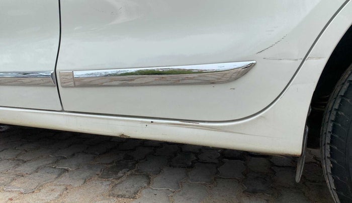 2021 Maruti Dzire VXI, Petrol, Manual, 25,625 km, Left running board - Paint has minor damage