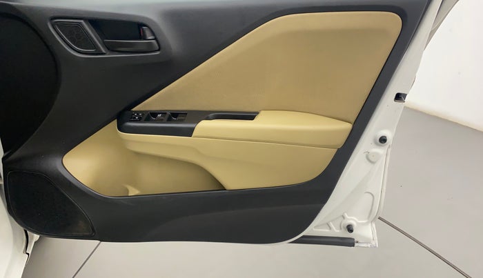 2016 Honda City 1.5L I-VTEC SV, Petrol, Manual, 80,907 km, Driver Side Door Panels Control