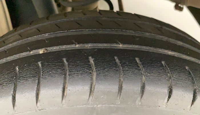 2010 Maruti Alto K10 VXI, Petrol, Manual, 83,519 km, Left Rear Tyre Tread