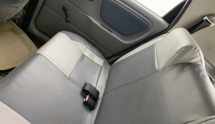 2010 Maruti Alto K10 VXI, Petrol, Manual, 83,519 km, Second-row right seat - Cover slightly stained