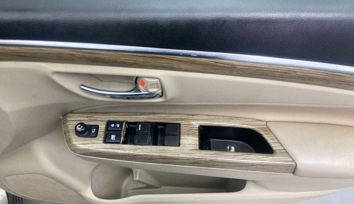 2019 Maruti Ciaz ALPHA  AT 1.5 SHVS PETROL, Petrol, Automatic, 49,968 km, Driver Side Door Panels Control