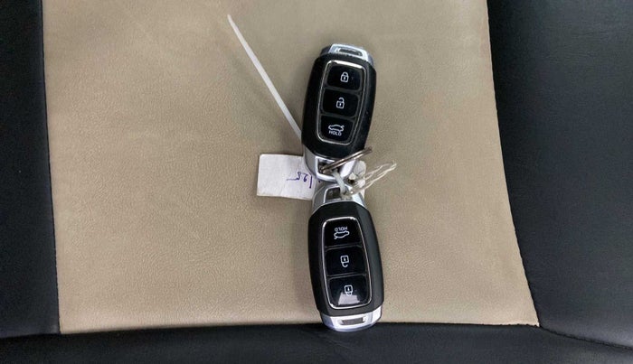 2019 Hyundai Verna 1.6 VTVT SX, Petrol, Manual, 55,921 km, Key Close Up