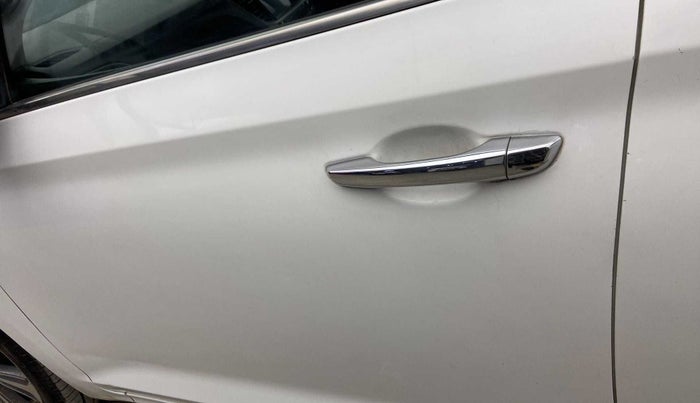 2019 Hyundai Verna 1.6 VTVT SX, Petrol, Manual, 55,921 km, Front passenger door - Slightly dented