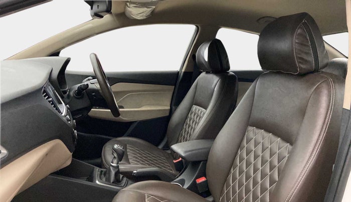 2019 Hyundai Verna 1.6 VTVT SX, Petrol, Manual, 34,032 km, Right Side Front Door Cabin