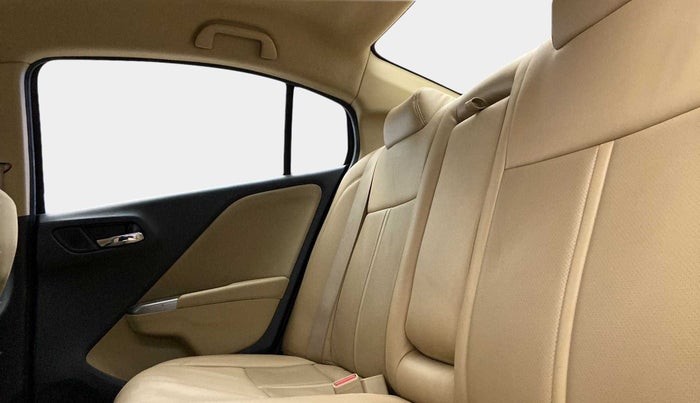 2015 Honda City 1.5L I-VTEC V MT, Petrol, Manual, 97,044 km, Right Side Rear Door Cabin