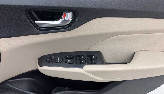 2020 Hyundai Verna SX 1.5 VTVT, Petrol, Manual, 52,382 km, Driver Side Door Panels Control