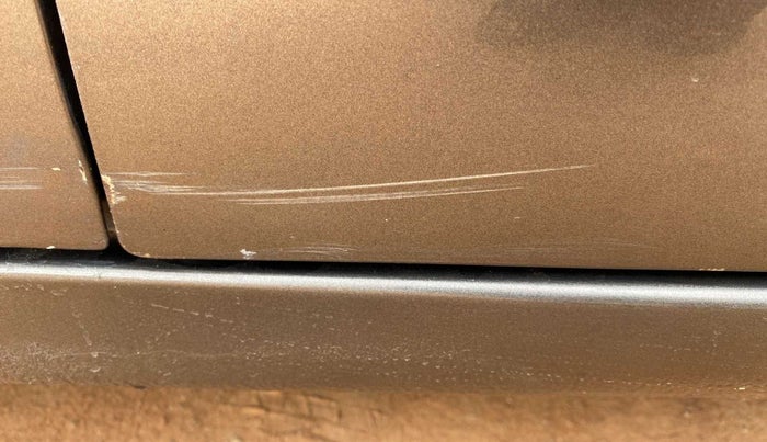 2017 Maruti Dzire VXI, Petrol, Manual, 42,126 km, Driver-side door - Minor scratches