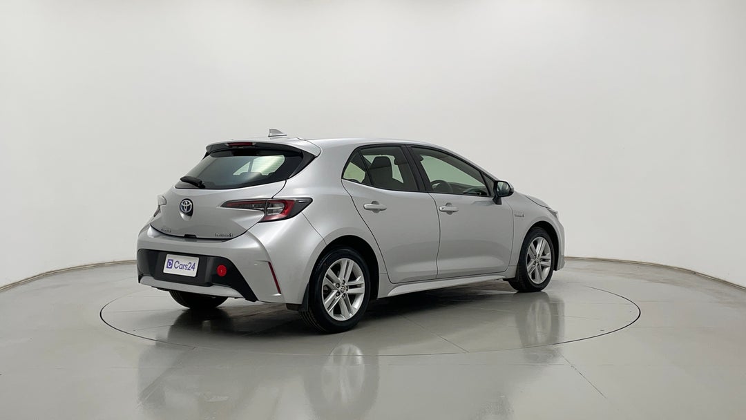 Right Back Diagonal (45- Degree) View