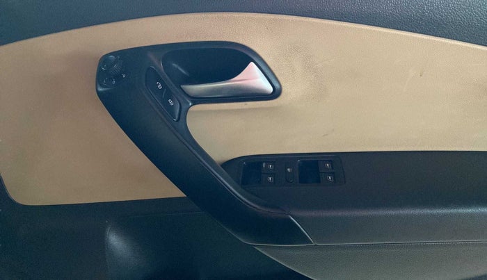 2018 Volkswagen Ameo HIGHLINE PLUS 1.0L 16 ALLOY, Petrol, Manual, 68,533 km, Driver Side Door Panels Control