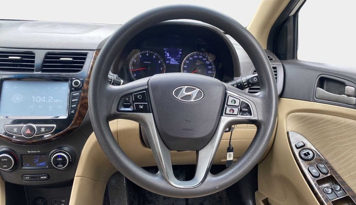2016 Hyundai Verna 1.6 VTVT SX, Petrol, Manual, 95,034 km, Steering Wheel Close Up