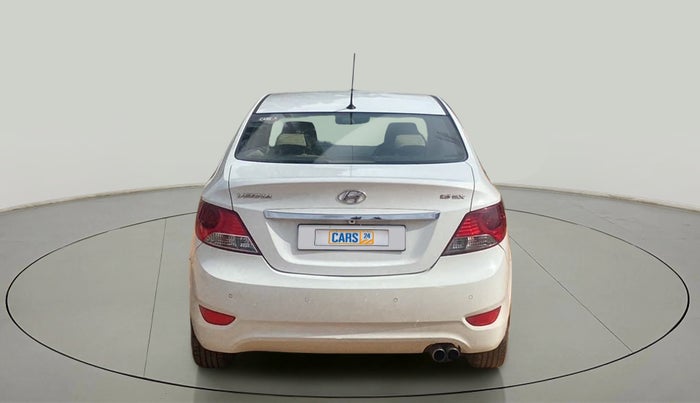 2013 Hyundai Verna FLUIDIC 1.6 CRDI SX, Diesel, Manual, 1,03,388 km, Back/Rear