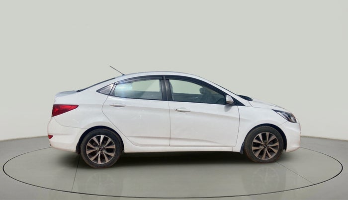 2013 Hyundai Verna FLUIDIC 1.6 CRDI SX, Diesel, Manual, 1,03,388 km, Right Side View