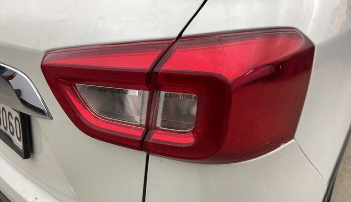 2021 Maruti Vitara Brezza VXI AT SHVS, Petrol, Automatic, 29,125 km, Right tail light - Minor damage