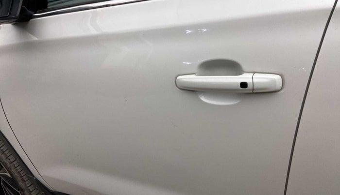 2021 Maruti Vitara Brezza VXI AT SHVS, Petrol, Automatic, 29,125 km, Front passenger door - Slightly dented