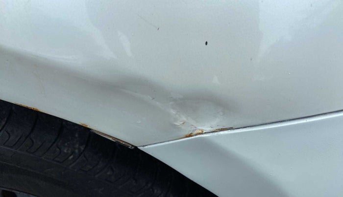 2015 Maruti Swift VXI, Petrol, Manual, 40,420 km, Right fender - Slightly dented