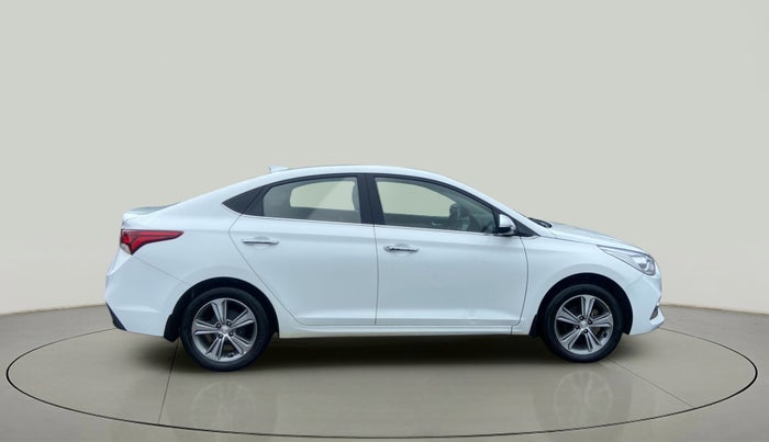 2019 Hyundai Verna 1.6 VTVT SX, Petrol, Manual, 34,036 km, Right Side View