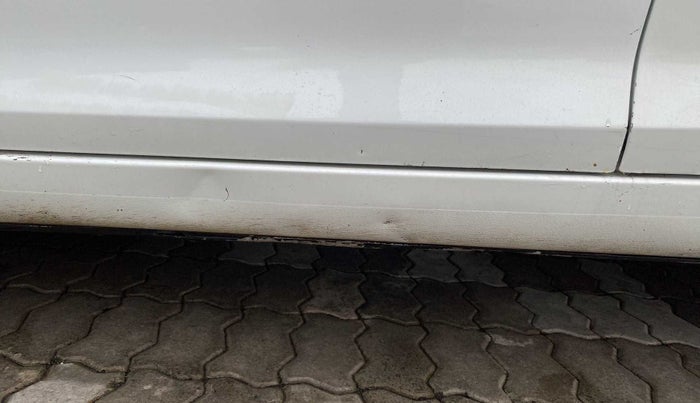 2012 Maruti Swift Dzire VDI, Diesel, Manual, 1,00,194 km, Left running board - Slightly dented