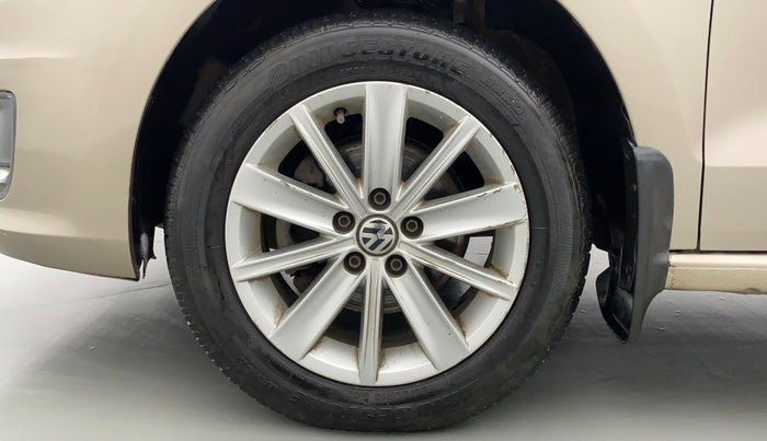 2017 Volkswagen Vento HIGHLINE TDI AT, Diesel, Automatic, 64,522 km, Left Front Wheel