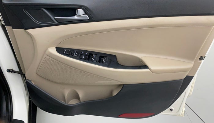 2016 Hyundai Tucson 2WD AT GLS DIESEL, Diesel, Automatic, 77,436 km, Driver Side Door Panels Control