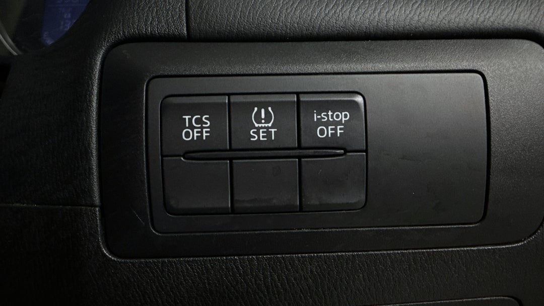 2015 Mazda CX-5 Maxx (4x2), Automatic, 132462 km, Utility Switches/Buttons