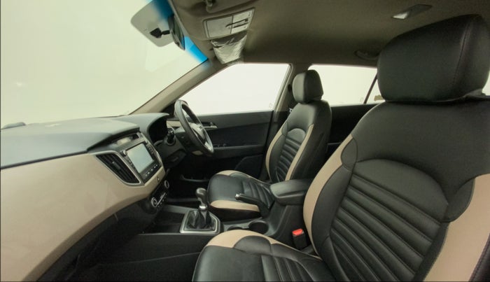 2016 Hyundai Creta SX PLUS 1.6 PETROL, Petrol, Manual, 33,387 km, Right Side Front Door Cabin