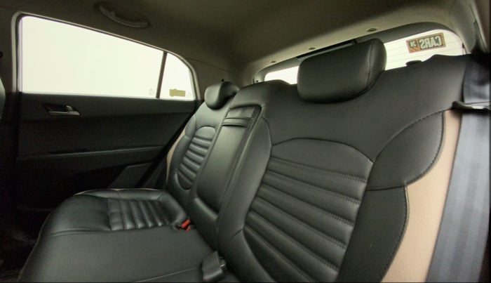 2016 Hyundai Creta SX PLUS 1.6 PETROL, Petrol, Manual, 33,387 km, Right Side Rear Door Cabin