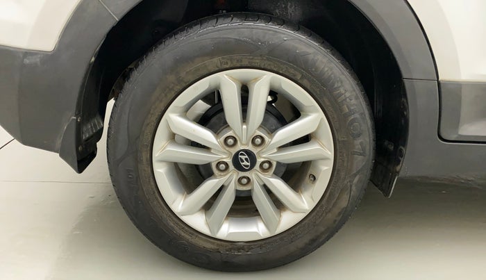 2016 Hyundai Creta SX PLUS 1.6 PETROL, Petrol, Manual, 33,387 km, Right Rear Wheel