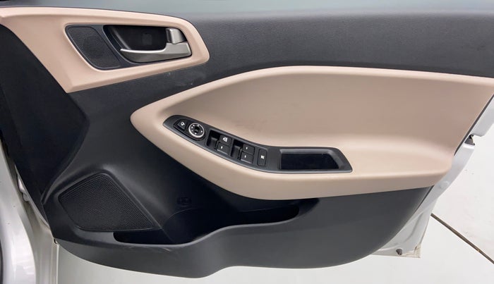 2017 Hyundai Elite i20 SPORTZ 1.2, Petrol, Manual, 5,331 km, Driver Side Door Panels Control