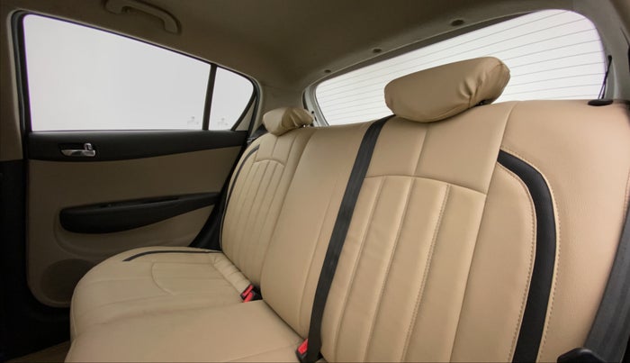 2013 Hyundai i20 ASTA 1.2, Petrol, Manual, 41,791 km, Right Side Rear Door Cabin