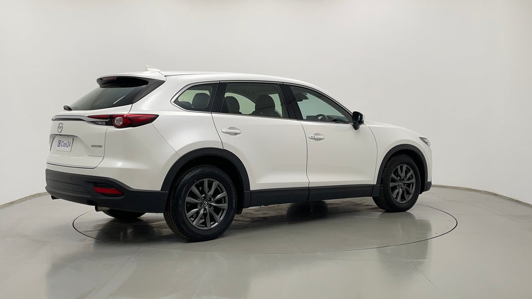 Right Back Diagonal (45- Degree) View