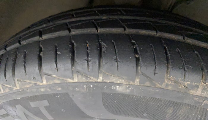 2019 Maruti Alto VXI, Petrol, Manual, 24,406 km, Right Front Tyre Tread