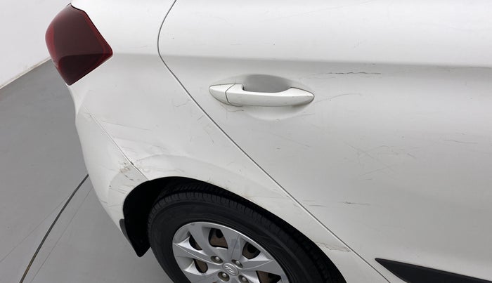 2018 Hyundai Elite i20 MAGNA EXECUTIVE 1.2, CNG, Manual, 1,06,802 km, Right quarter panel - Slightly dented