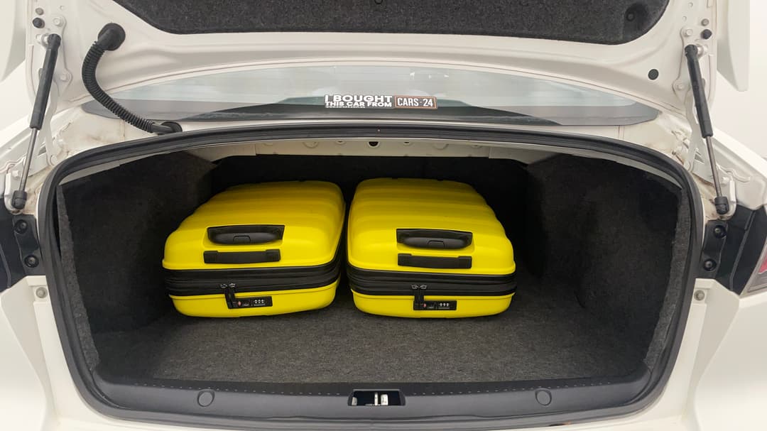 2016 Mitsubishi Lancer Es Sport, Automatic, 106339 km, Boot Inside View with Luggage