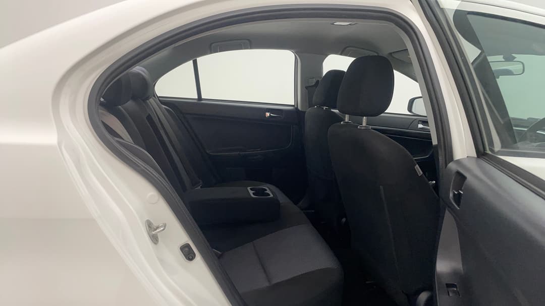 2016 Mitsubishi Lancer Es Sport, Automatic, 106339 km, Right Side Rear Door Cabin View