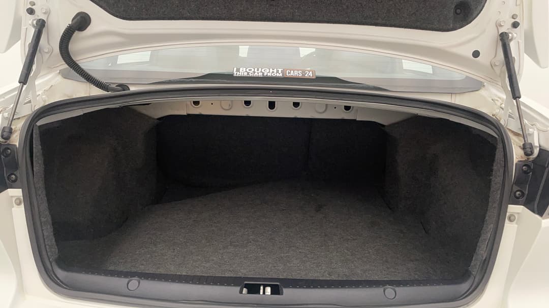 2016 Mitsubishi Lancer Es Sport, Automatic, 106339 km, Boot Inside View
