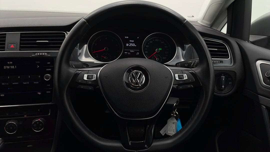 2019 Volkswagen Golf 110 Tsi Trendline, Automatic, 94972 km, Steering Wheel Close-up