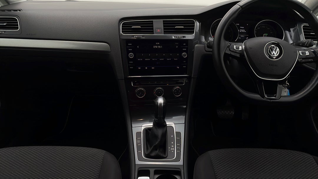2019 Volkswagen Golf 110 Tsi Trendline, Automatic, 94972 km, Dashboard View