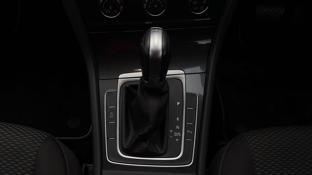 2019 Volkswagen Golf 110 Tsi Trendline, Automatic, 94972 km, Gear Lever 