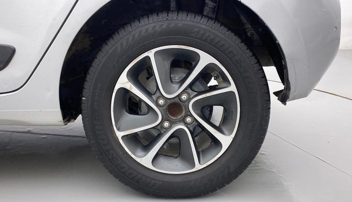 2017 Hyundai Grand i10 SPORTZ (O) 1.2 AT VTVT, Petrol, Automatic, 49,800 km, Left Rear Wheel