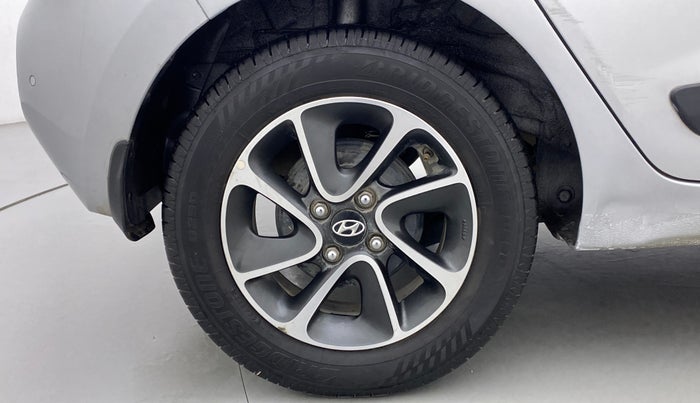 2017 Hyundai Grand i10 SPORTZ (O) 1.2 AT VTVT, Petrol, Automatic, 49,800 km, Right Rear Wheel