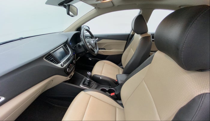 2018 Hyundai Verna 1.6 VTVT SX O, Petrol, Manual, 26,522 km, Right Side Front Door Cabin